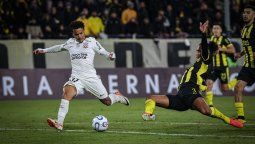 altText(Peñarol dejó el alma en la cancha pero no alcanzó: 1 a 1 y eliminado de la Copa)}
