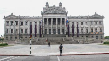 Senadores y diputados de la oposición no se ponen de acuerdo para votar la ley de salvataje de la Caja Profesional.
