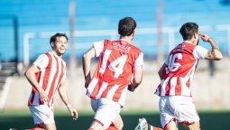 altText(Primera Amateur: Deportivo Colonia quiere acariciar la clasificación)}