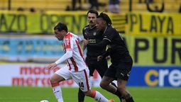 altText(Tarde gris: Peñarol no levanta cabeza y se hunde)}