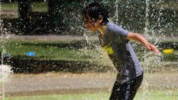 altText(Uruguay cierra el año bajo una intensa masa de aire cálido y ausencia de lluvias en el sur)}