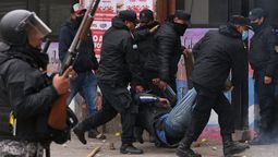 altText(Represión en Jujuy: Gobierno exige investigación oficial)}