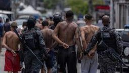 altText(El frente ucraniano y el Comando Vermelho)}