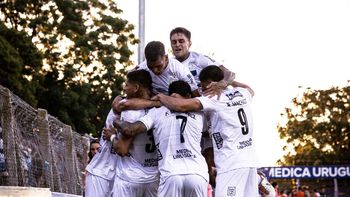 Liverpool sale a escena y debuta en la Copa Libertadores