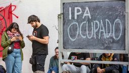 altText(Estudiantes decidieron mantener la ocupación del IPA)}