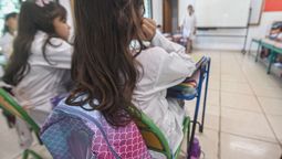 altText(Bono escolar de $2.500 llegará en julio a 100.000 estudiantes)}