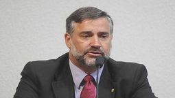 altText(Bolsonaro podría enfrentar a la justicia por video obsceno sobre Carnaval)}