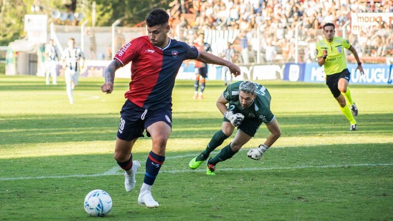 Peñarol no se baja del mercado y ahora va por José Neris