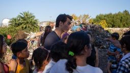 altText(Sartori escuchó las necesidades de los vecinos de algunos barrios de Montevideo)}