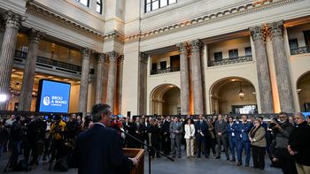 BROU lanza solución de cobro digital para comercios con fuerte respaldo institucional