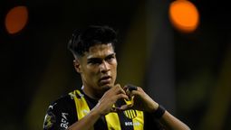 altText(Alerta en Peñarol: el 9 de Granada le dice adiós a la temporada )}