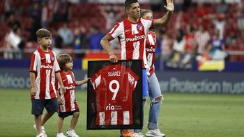 Luis Suárez se despidió de la afición del Atlético de Madrid en el Wanda Metropolitano. Foto EFE