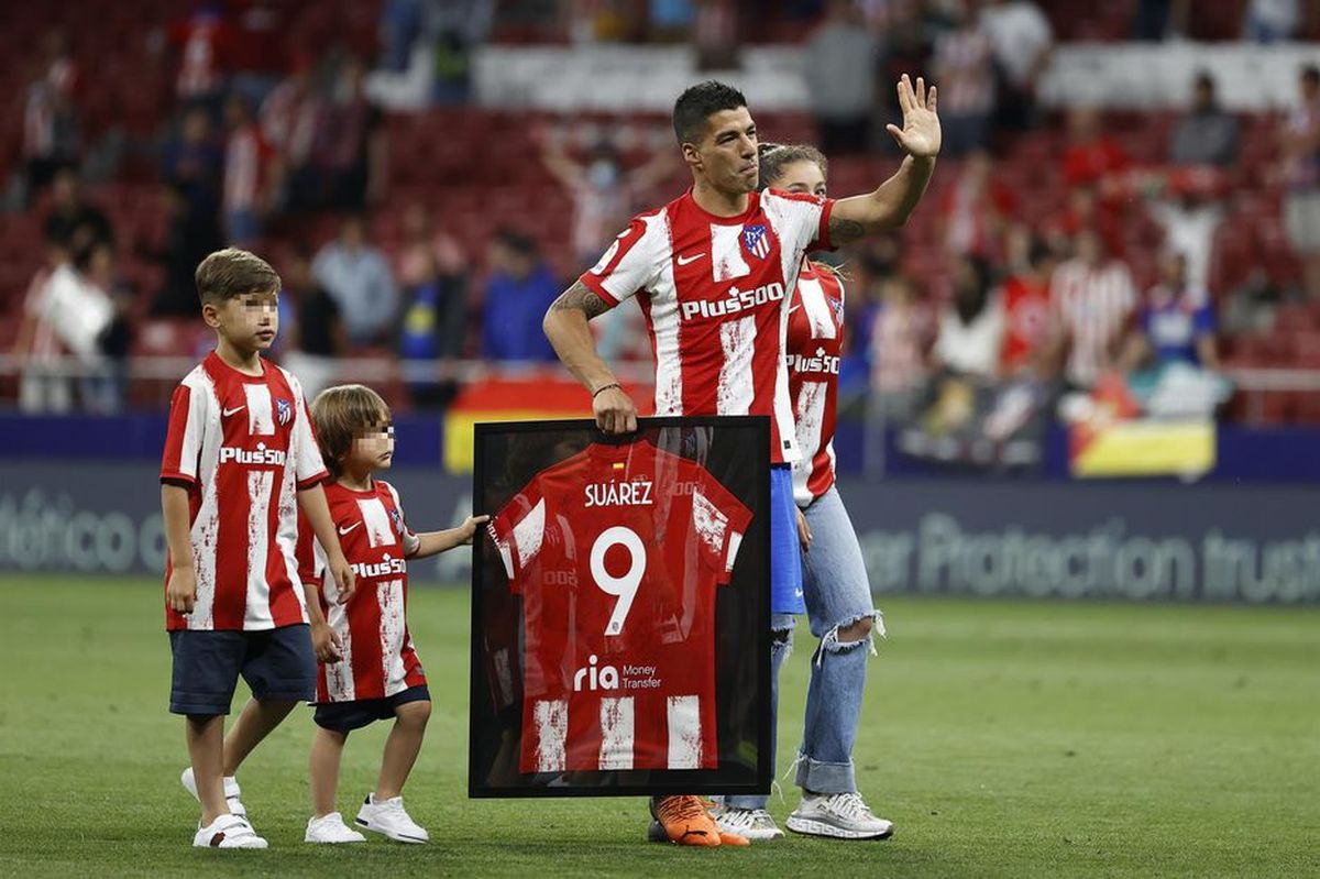 Luis Suárez se despidió de la afición del Atlético de Madrid en el Wanda Metropolitano. Foto EFE