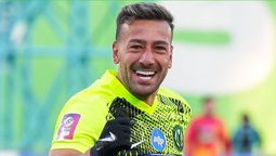 altText(Peñarol se mueve en el mercado por un nueve y un lateral izquierdo)}