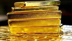 altText(Bancos compran oro para escapar de dependencia del dólar)}