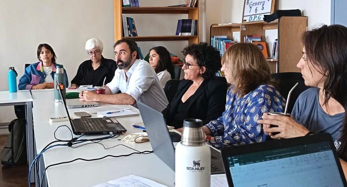 Presentaci&oacute;n de proyecto de Facultad de Psicolog&iacute;a ante Sipiav.