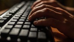 altText(Ciberataque: AEBU alerta sobre riesgo para clientes y empleados de Banco Santander)}