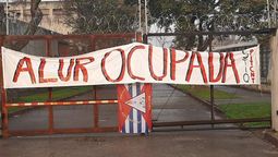 altText(Trabajadores ocuparon planta de Alur en Capurro)}