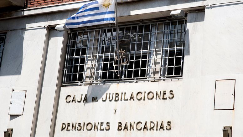 Inicia AEBU ronda de paros y asambleas por la Caja Bancaria