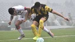 altText(Empate clásico donde el fútbol se perdió en la niebla)}