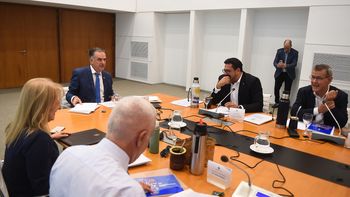 Orsi convocó para el lunes al Consejo de Ministros para avanzar en agenda de gobierno