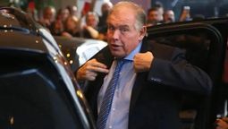 altText(Canciller argentino presentó su renuncia)}