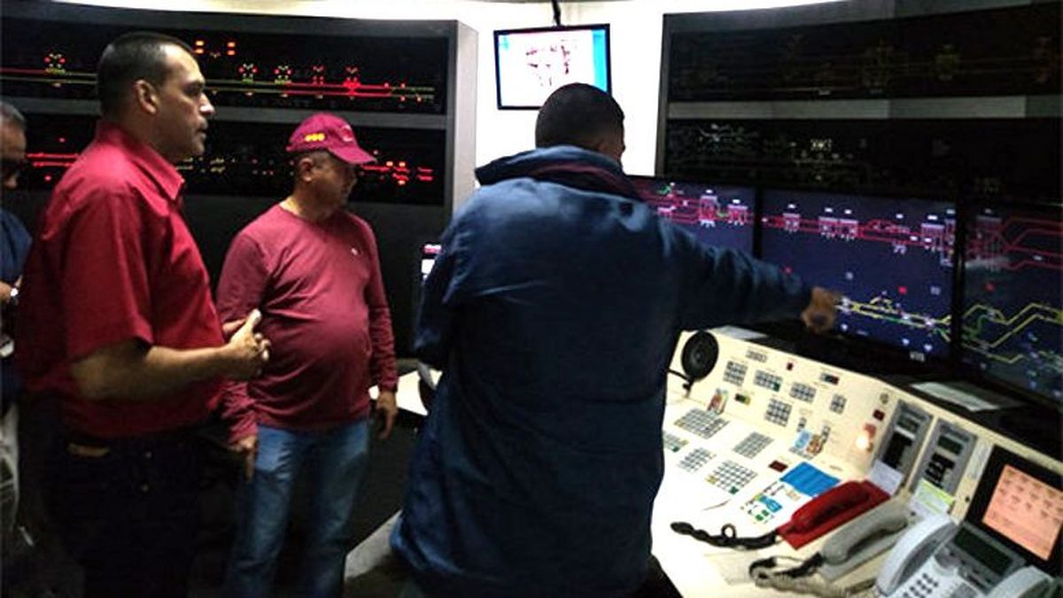 Retoman venezolanos sus actividades laborales tras sabotaje eléctrico
