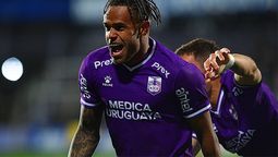altText(Defensor Sporting venció a Wanderers y el bohemio se hunde en la tabla)}
