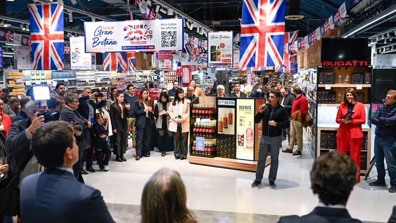 Comienzan las Fiestas de los Países en Tienda Inglesa