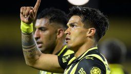 altText(Peñarol sostiene la punta y Nacional no afloja: el Clausura entra en su recta decisiva)}