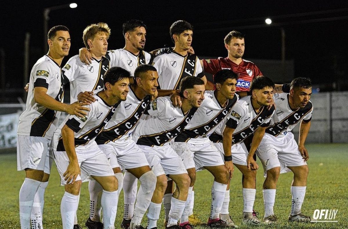 Ferro Carril por la Copa AUF.