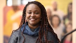 altText(Elizabeth Suárez: 