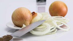 altText(Melodrama culinario: ¿por qué lloramos al cortar cebollas?)}