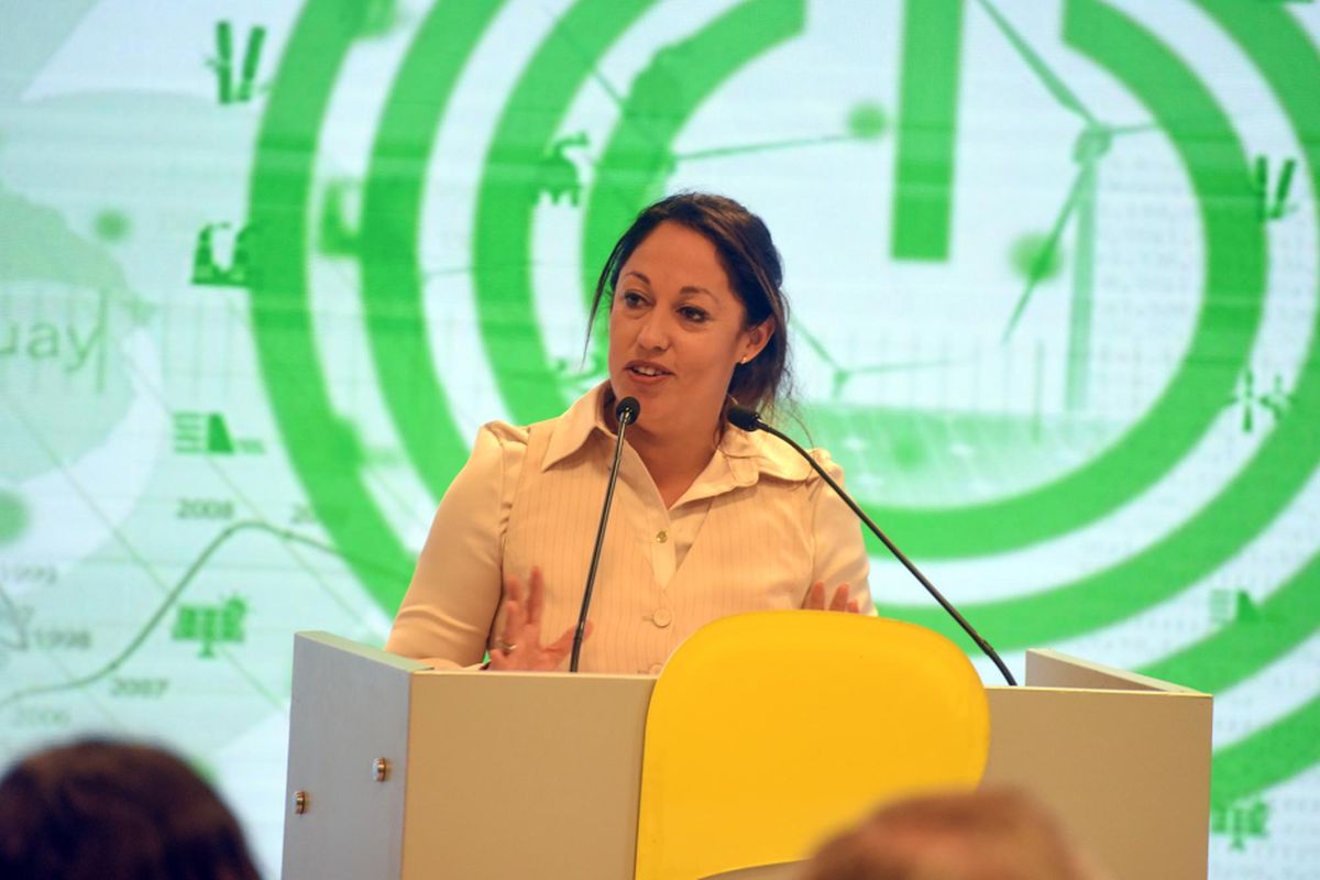 Ministra de Industria, Fernanda Cardona.