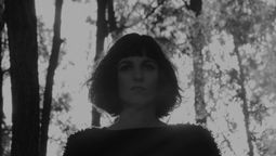 altText(Lucía Severino estrenó nuevo videoclip)}