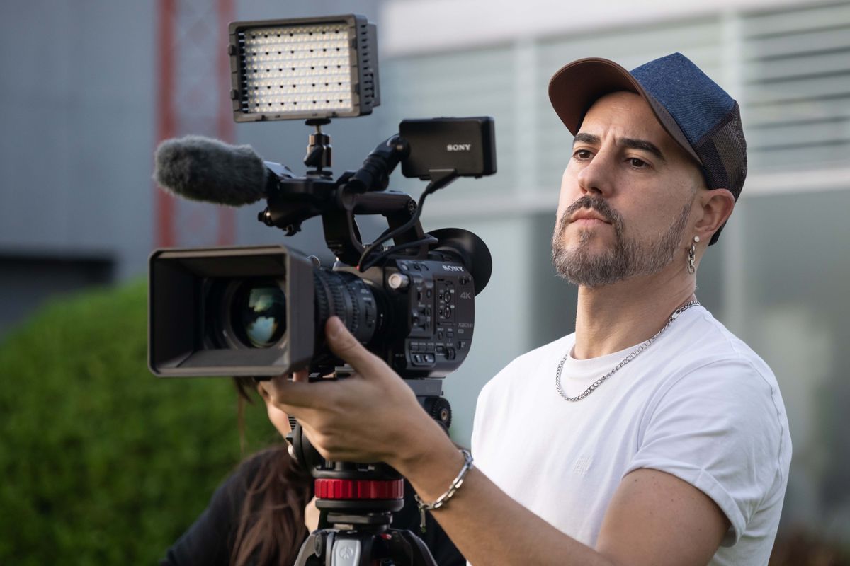 Ernesto Font&aacute;n durante el rodaje.