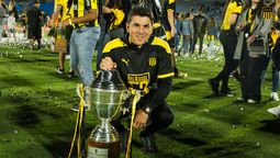 altText(Peñarol confirmó la salida de Mauricio Larriera)}