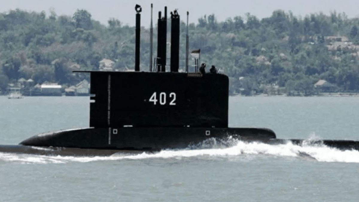 Marineros del submarino hundido y el video que estremece a Indonesia