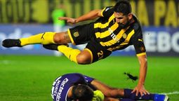 altText(Peñarol entrenó en lo táctico, esta tarde resonancia a Viatri)}