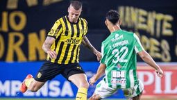 altText(Peñarol y Racing empatan en cero en el Campeón del Siglo)}