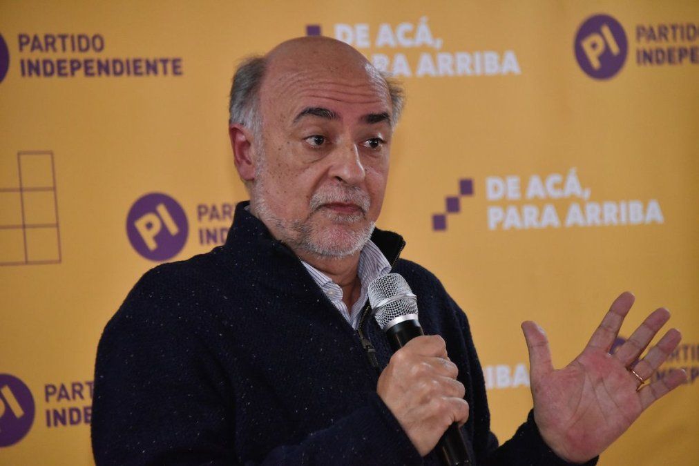 Pablo Mieres fue rapiñado a punta de cuchillo después del acto final de Delgado.