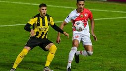 altText(Peñarol perdió en la hora con River en Paraguay)}