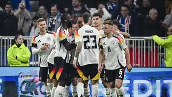 Alemania goleó a Escocia en el comienzo de la Eurocopa