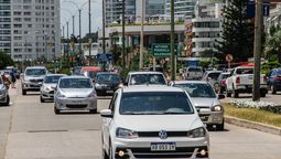 altText(Punta del Este aplicará estacionamiento tarifado a partir del verano de 2027)}