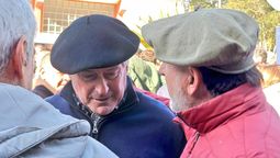 altText(Con abrazos a Besozzi, blancos piden romper muros para construir la victoria en 2029)}