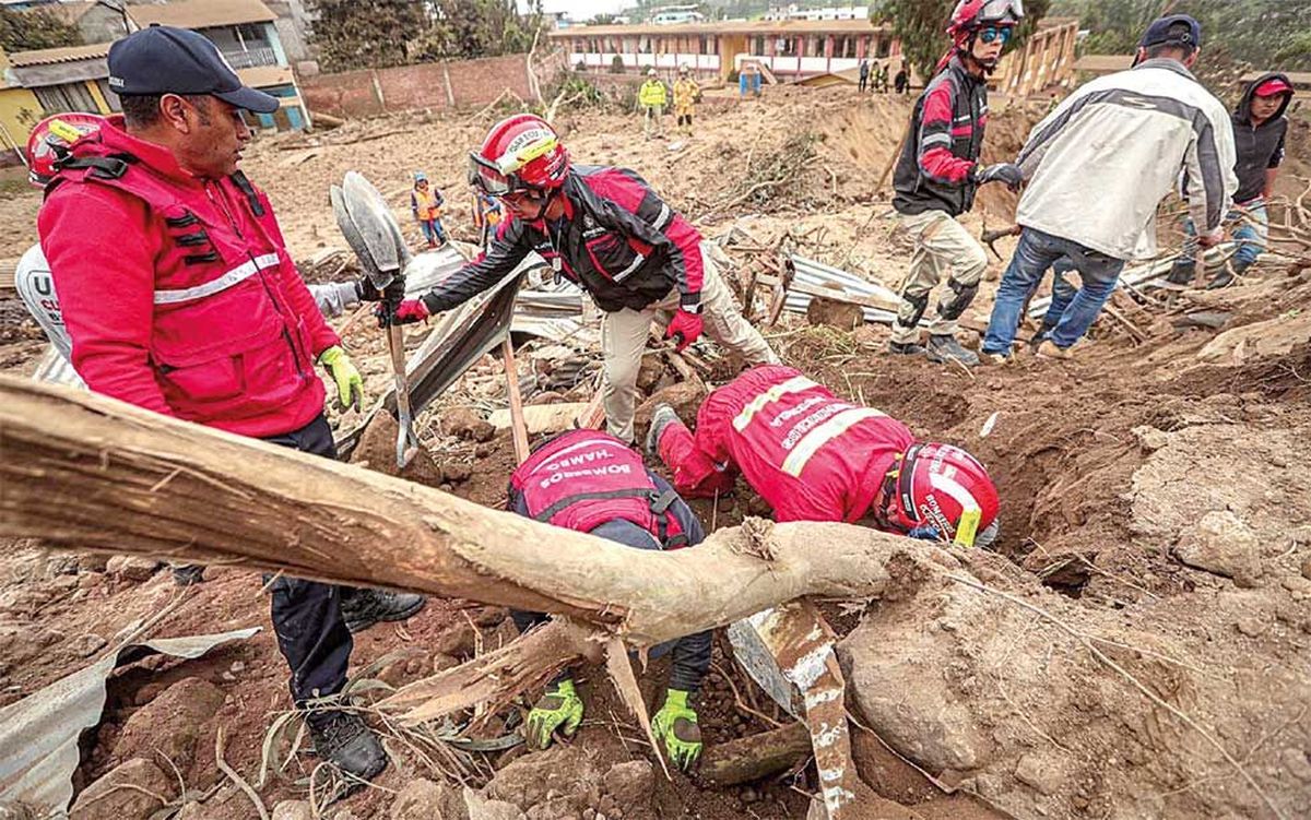 Tragedia en Ecuador 7 muertos y 64 desaparecidos por alud