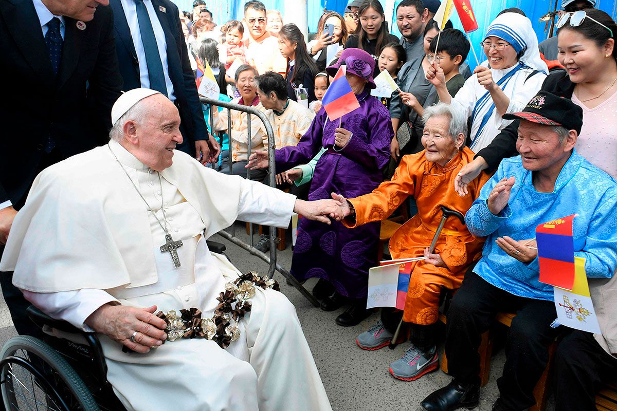 El papa Francisco evangelizando paz 