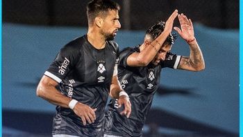 Wanderers ganó y se arrima a Peñarol.