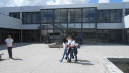 altText(Robert Silva inaugura liceo inaugurado por el Frente Amplio)}