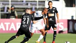altText(Danubio empató con Atlético Mineiro 2 a 2 en la ida)}